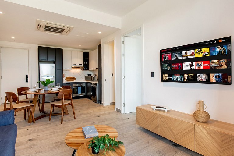 1BR, playa artificial, piscinas, gym, ubicación