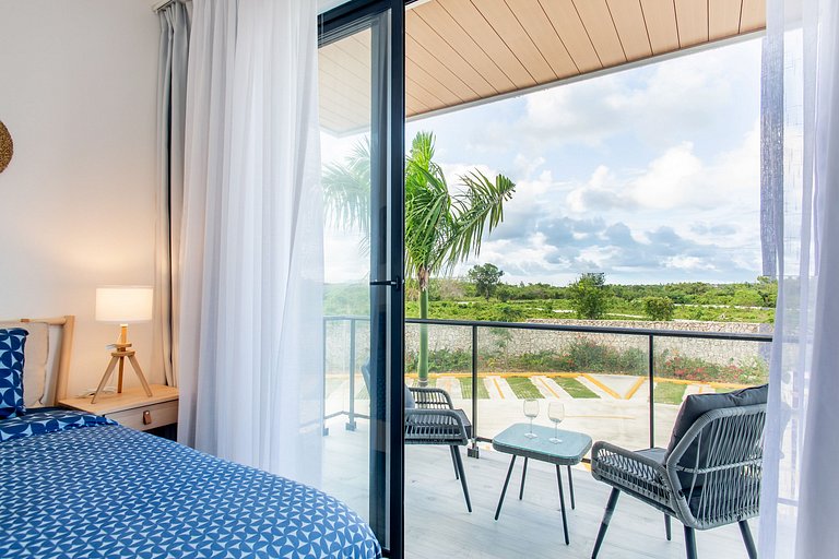 1BR, playa artificial, piscinas, gym, ubicación