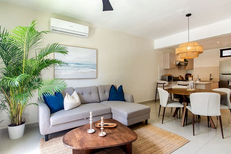 Primer Piso, 4 piscinas, playa cerca y gimnasio