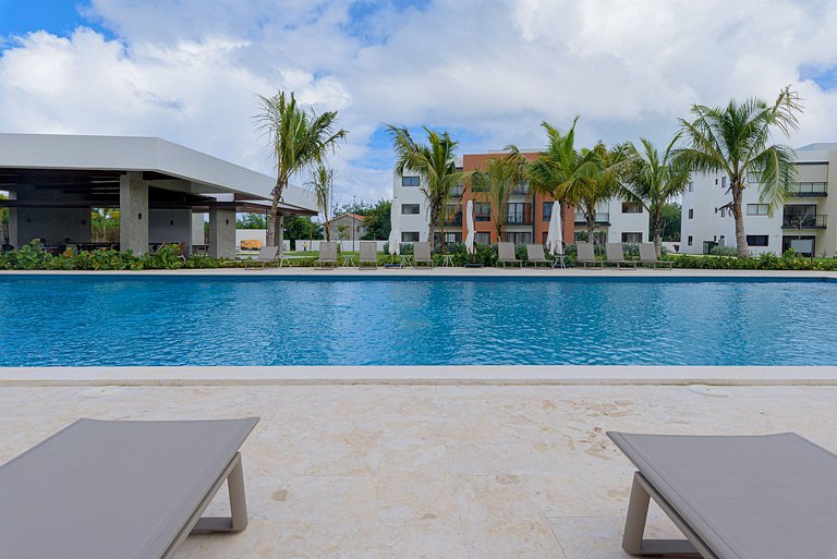 Primer Piso, 4 piscinas, playa cerca y gimnasio