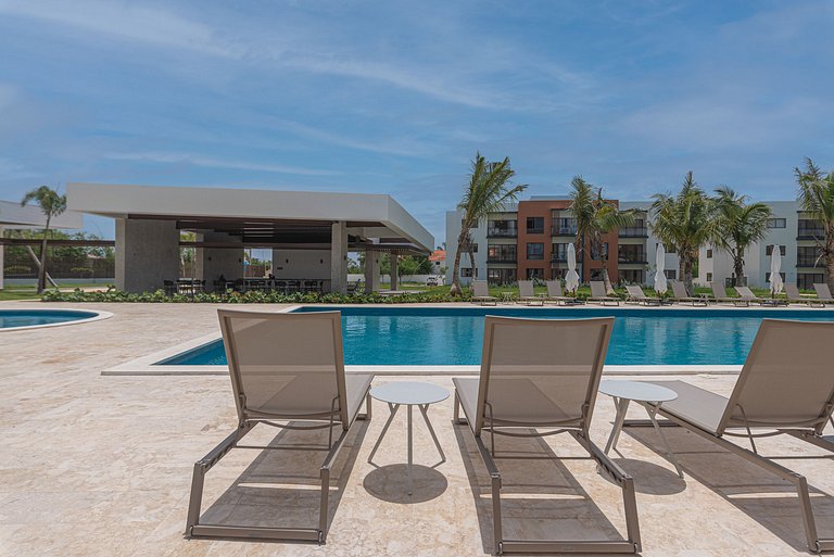 Primer Piso, 4 piscinas, playa cerca y gimnasio