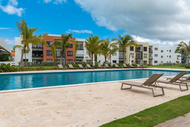 Primer Piso, 4 piscinas, playa cerca y gimnasio