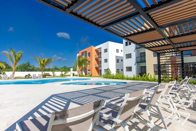 Primer Piso, 4 piscinas, playa cerca y gimnasio