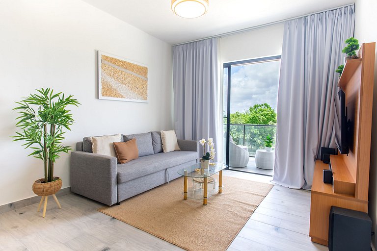 Playa artificial, piscinas, gimnasio, 1 habitación