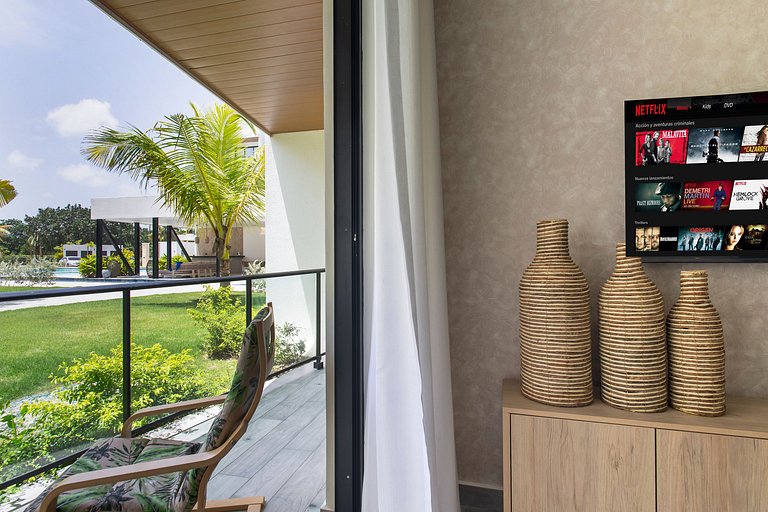 Apartamento en primer nivel con vista a la piscina