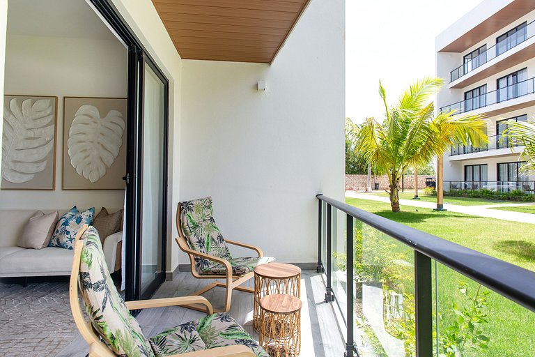Apartamento en primer nivel con vista a la piscina