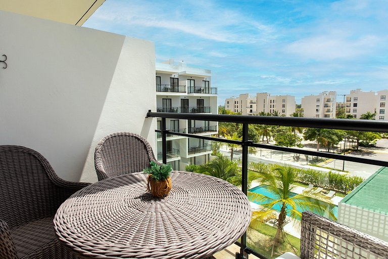 Suite cuarto piso vista piscina Downtown
