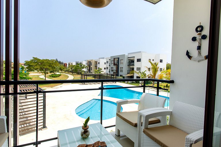 2 habitaciones con vista a piscina y jardín