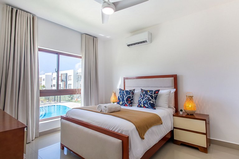 2 habitaciones con vista a piscina y jardín