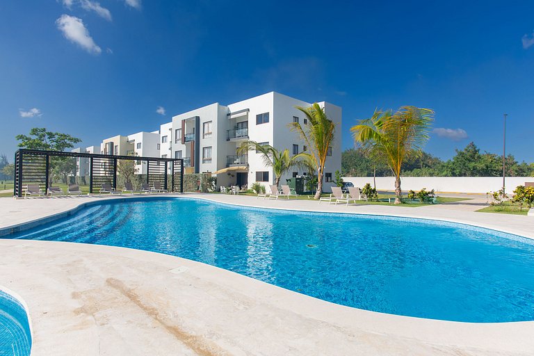 2 habitaciones con vista a piscina y jardín