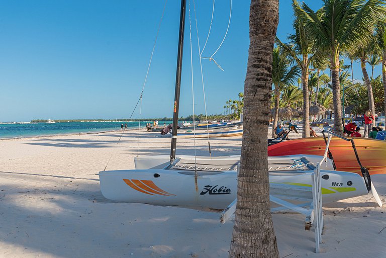 Apartamento con Acceso a la Playa y Piscina